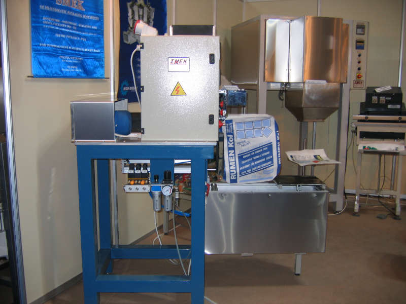 WEIGHING MACHINE FOR VALVE BAGS - Click Image to Close